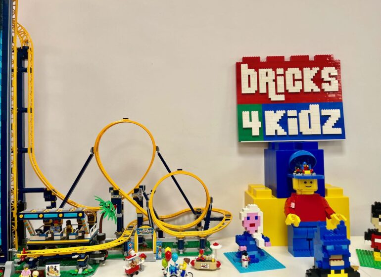 Bricks 4 Kidz à Marseille est un centre de créativité Lego proposant des ateliers éducatifs, des fêtes d'anniversaire et des team buildings. (constructions)