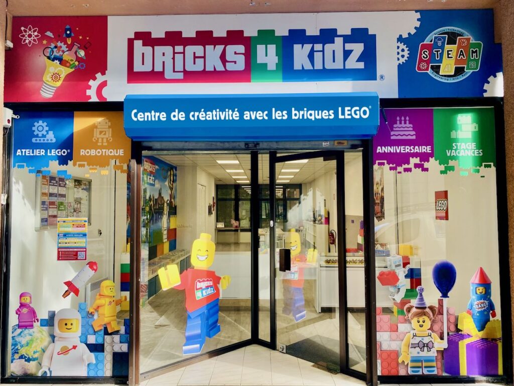 Bricks 4 Kidz à Marseille est un centre de créativité Lego proposant des ateliers éducatifs, des fêtes d'anniversaire et des team buildings. (devanture)