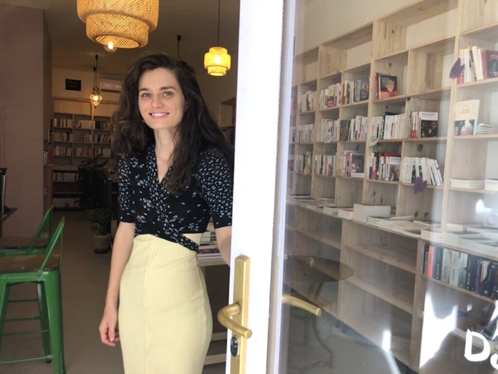 La Pharmakeia est une librairie généraliste située dans le quartier de la Préfecture à Marseille (Roxanne la libraire)