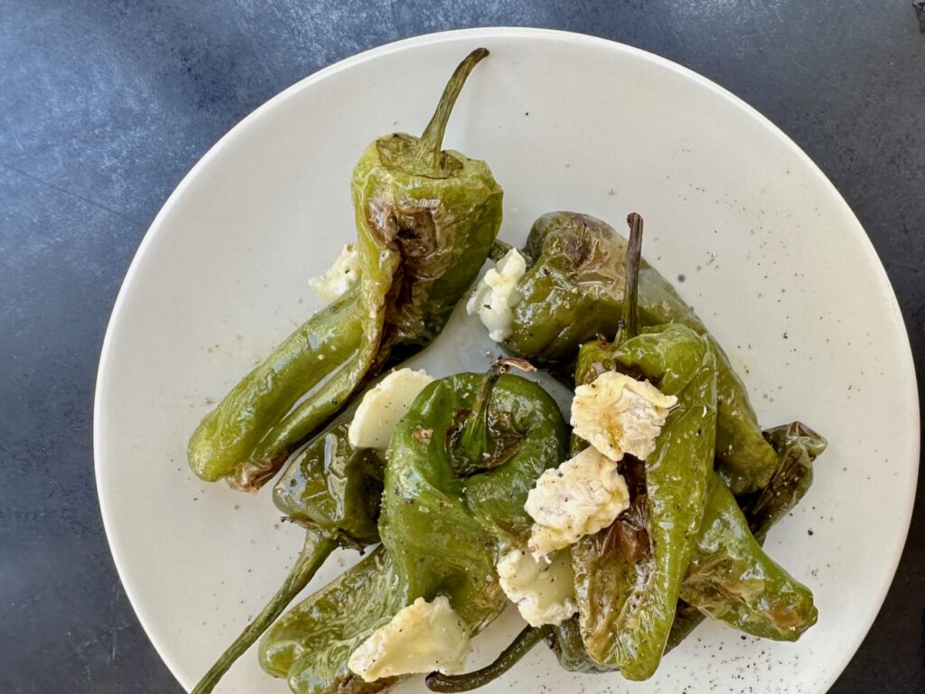 Jojo est un restaurant bistronomique qui propose également des petits-déjeuners dans le quartier du Panier à Marseille (piments)