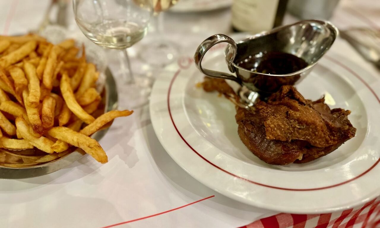 Chez Toto est un bistrot qui sert une cuisine simple et généreuse dans le quartier de Castellane à Marseille (confit)