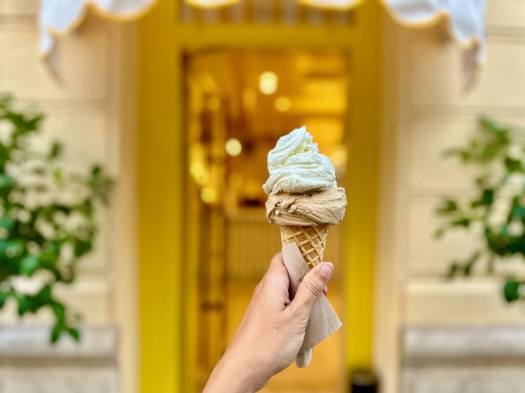 Ciao Amore est un glacier qui propose des glaces italiennes fabriquées de manière artisanale à deux pas du Vieux-Port. (glace)