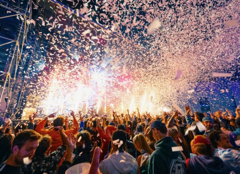 Madame Loyal : Fête foraine électronique à Marseille (confetti)