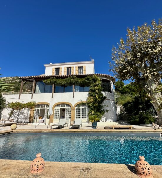 La Casa Youm est maison d'hôtes située sur les hauteurs de l'Estaque à Marseille (Piscine)