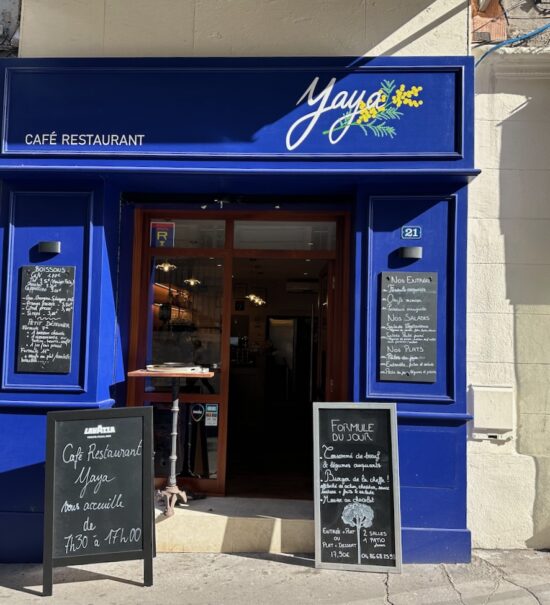 Yaya, café et restaurant de cuisine française à Marseille (devanture)