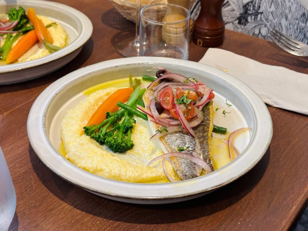 Yaya, café et restaurant de cuisine française à Marseille (poisson)