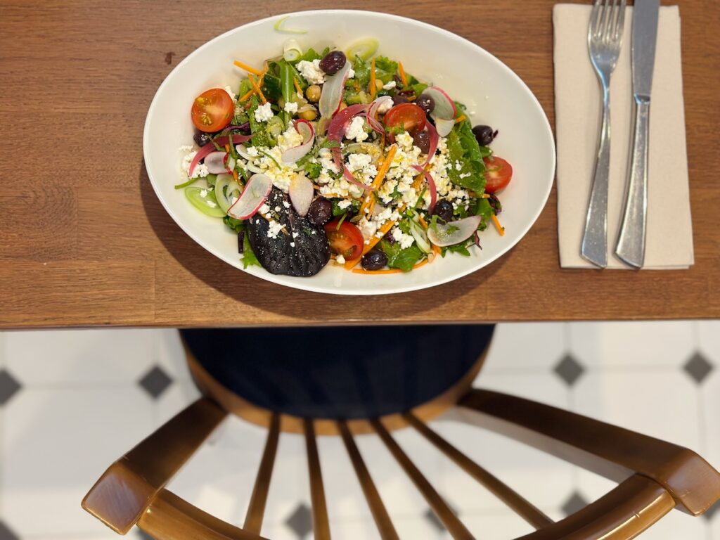 Yaya, café et restaurant de cuisine française à Marseille (salade)