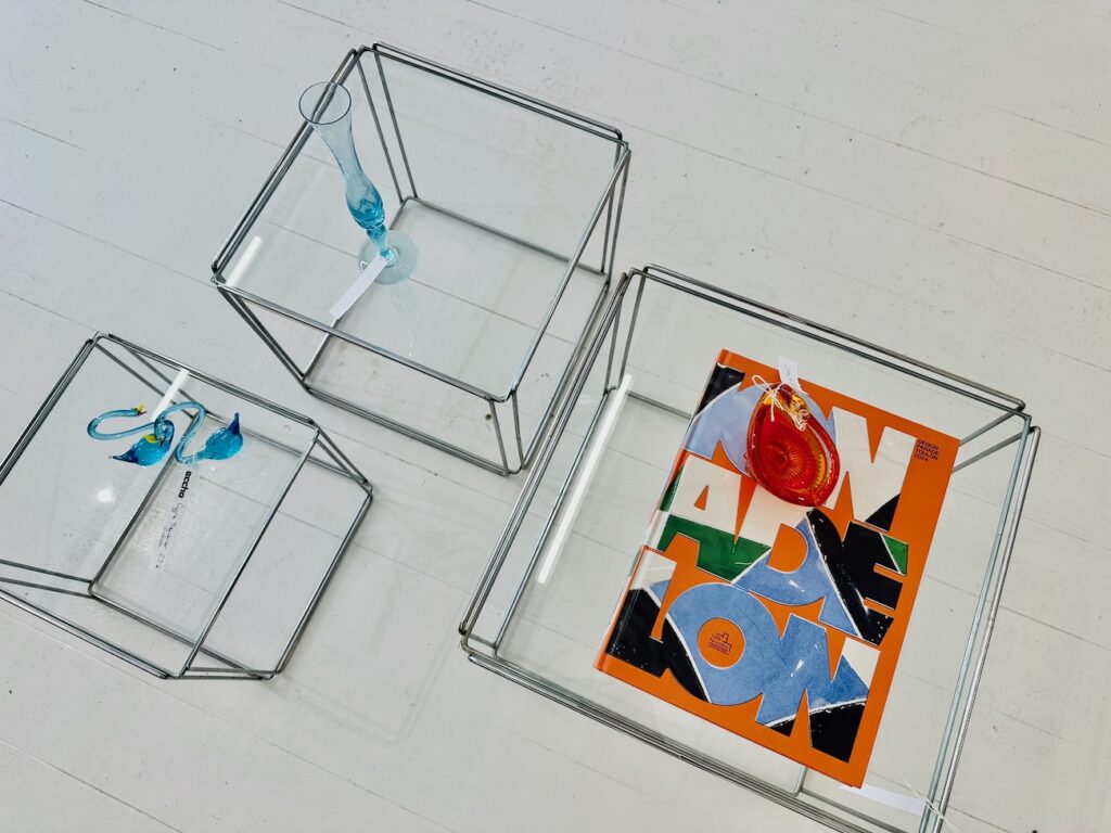 Eccho : Boutique -showroom de mobiliers et objets du XXème siècle à Marseille (tables Basses)