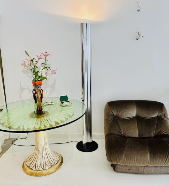 Eccho : Boutique -showroom de mobiliers et objets du XXème siècle à Marseille (chauffeuse)