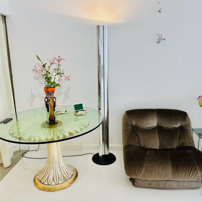 Eccho : Boutique -showroom de mobiliers et objets du XXème siècle à Marseille (chauffeuse)