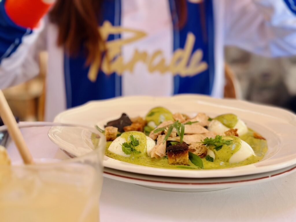 Honoré : Brasserie méditerranéenne et bar à cocktails sur le Cours Estienne d'Orves à Marseille (œufs)