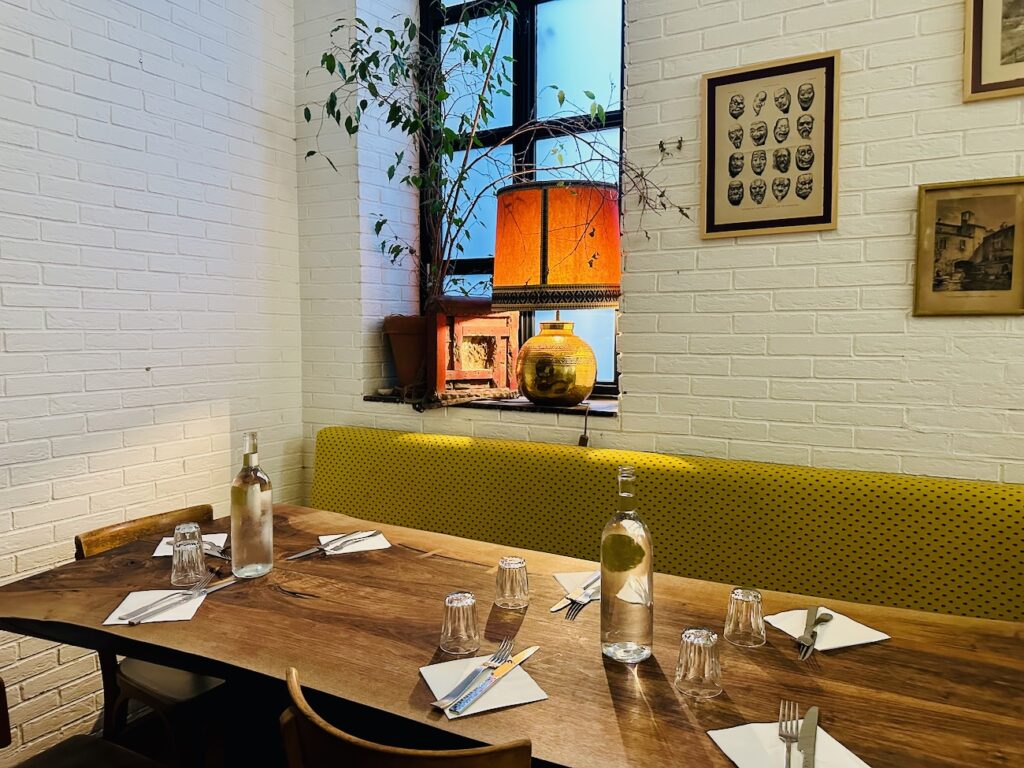 Les Babines : restaurant bistronomique à Marseille (tables)
