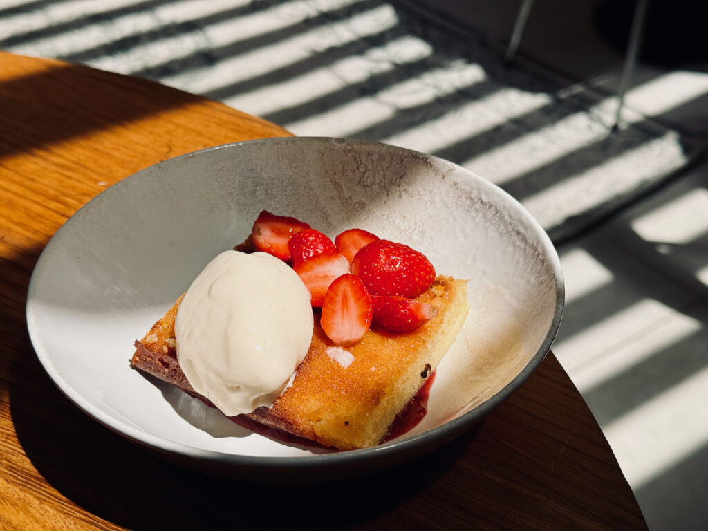 Dans le quartier du Rouet à Marseille, Luciole propose iune cuisine de saison, bio et créative accompagnée d’une belle sélection de vins et fromages. (dessert)