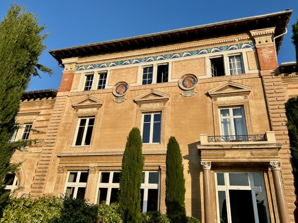 Pavillon Sédille : Le restaurant du Château Beaupin (façade)