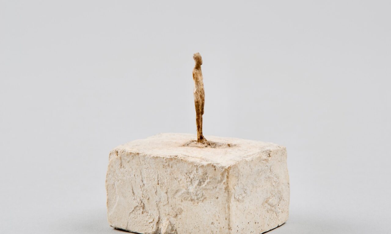 Sculpter le vide : exposition d'Alberto Giacometti au Musée Cantini de Marseille (Toute petite figurine)