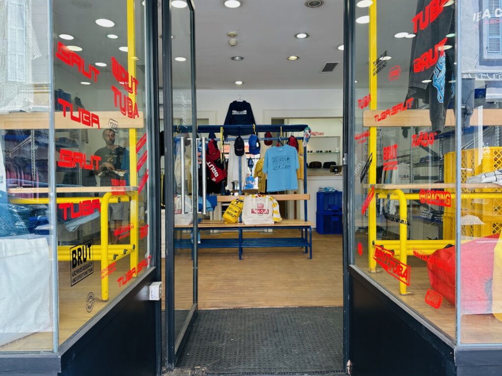 Pop-Up Brut Archives x Tuba Club : collection estival à l'esprit vintage.(entrée)