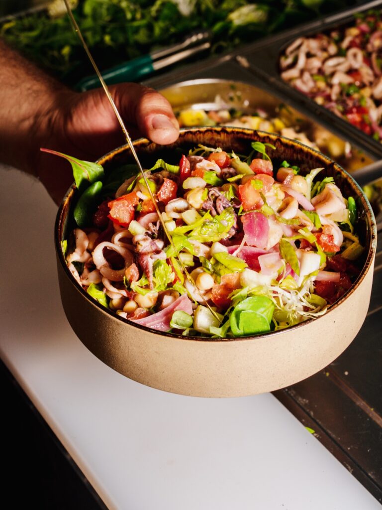 Les flots : street-food de la mer à Marseille (salade de poulpe)
