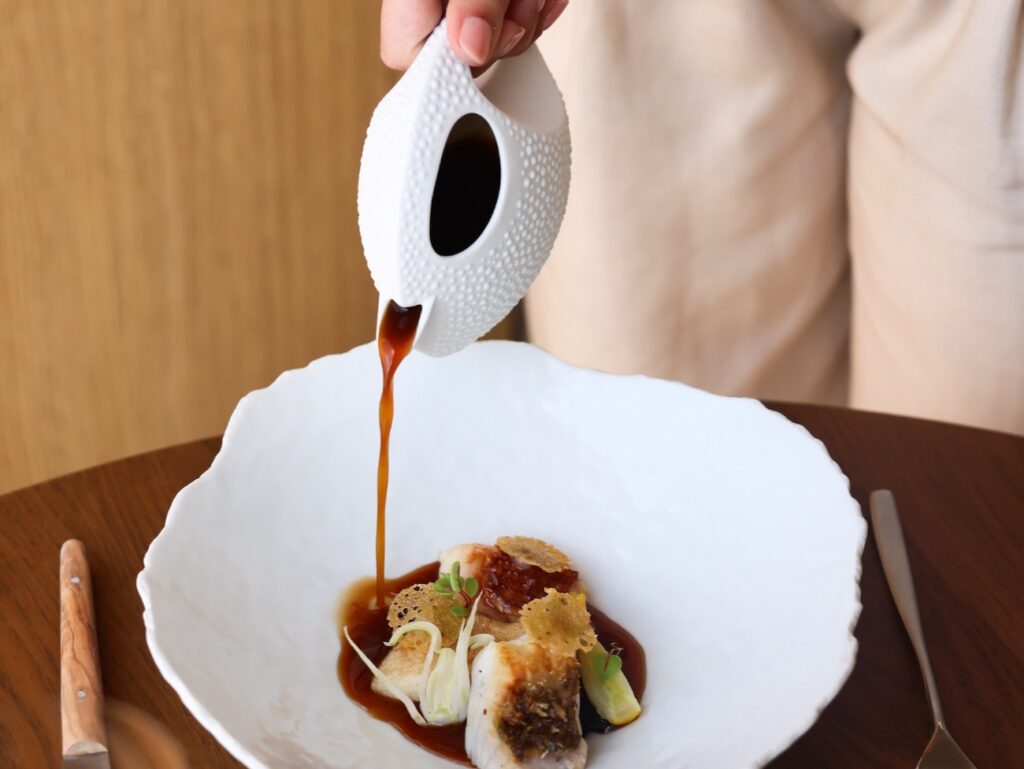 Auffo : restaurant gastronomique de Coline Faulqier au Vallon de Auffes de Marseille (volaille)