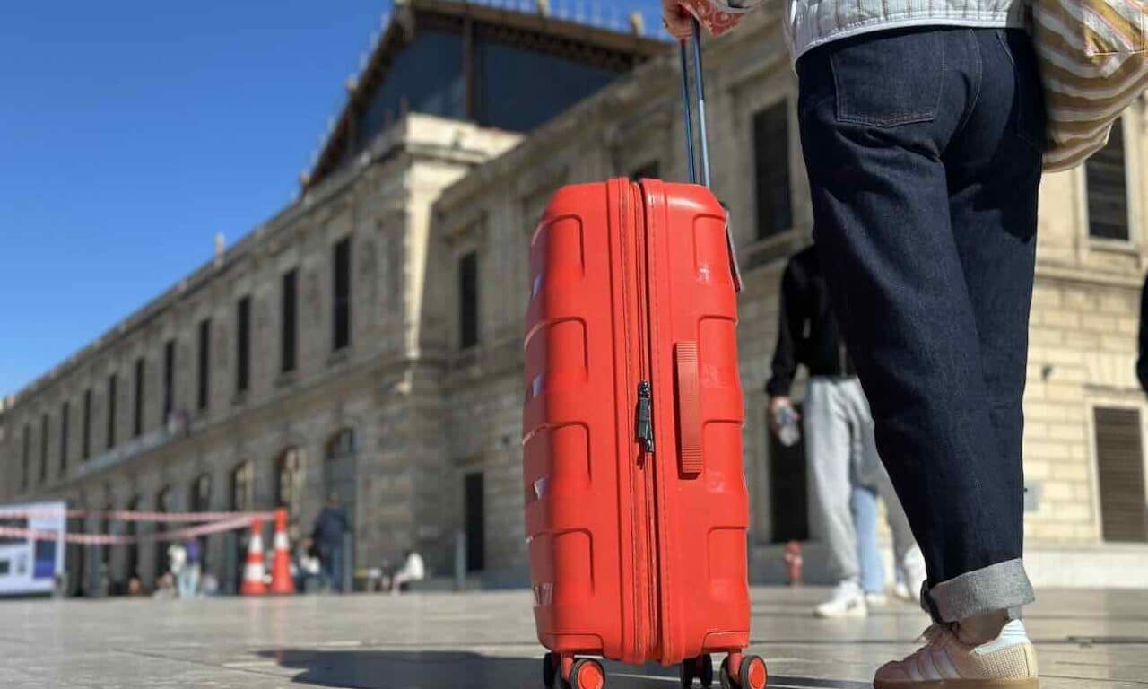 Radical storage : consignes à bagages dans les commerces de proximité à Marseille (stand-by)