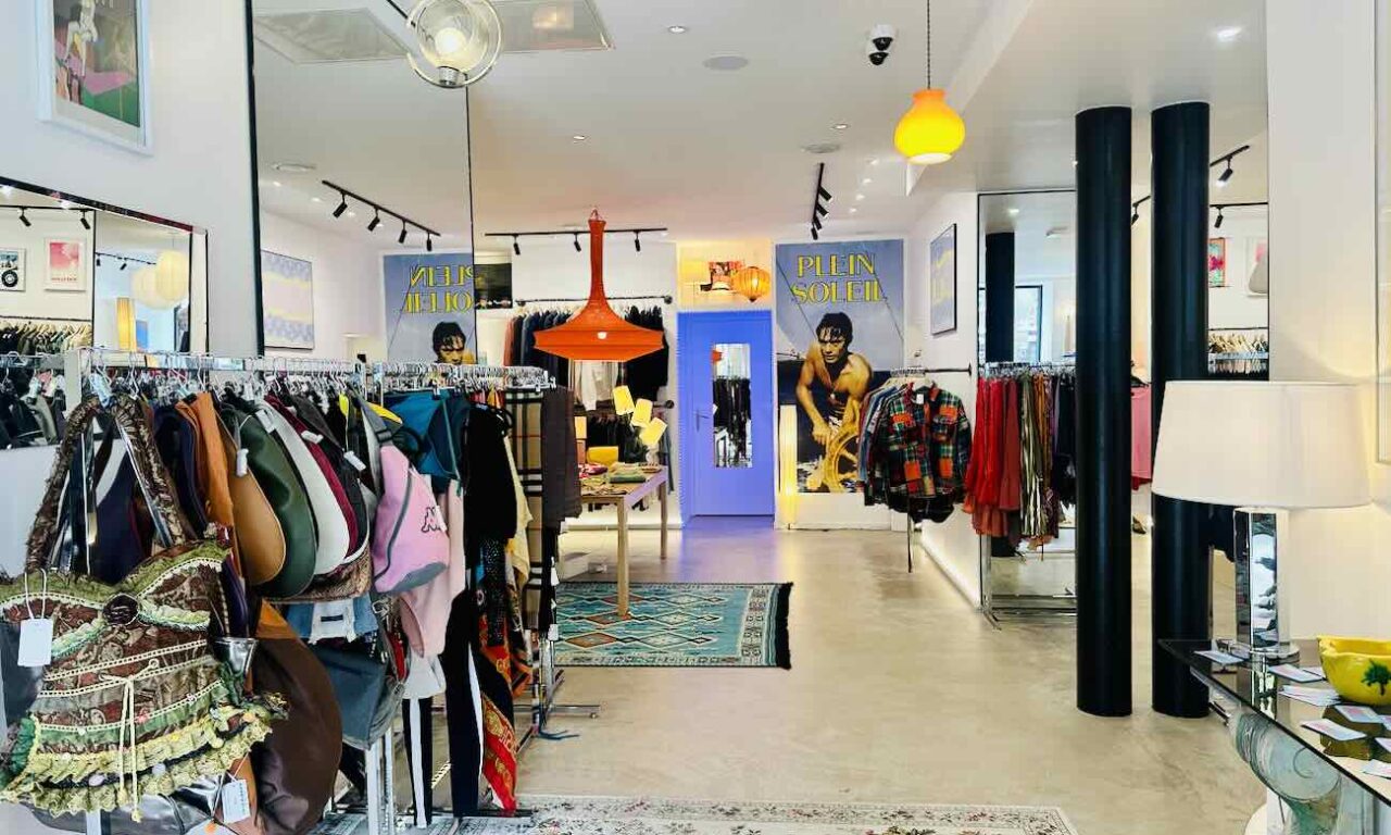 Bobby est un dépôt-vente vêtements, accessoires, chaussures homme et femme situé juste à côte du Vieux-Port. Une fine sélection d'articles pour une mode circulaire stylée (entrée)