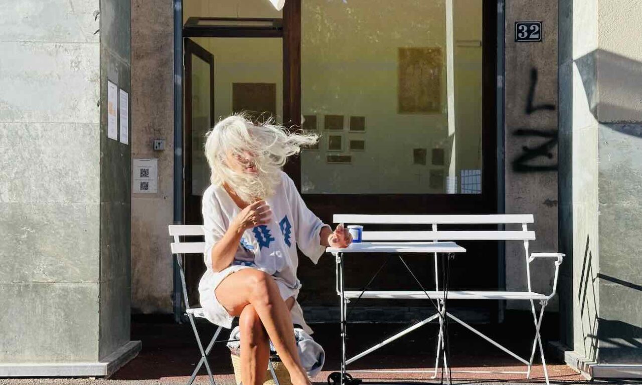 Florence Denou est une artiste pluridisciplinaire installée à Marseille (Terrasse)