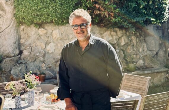 Roland Schembri est un chef à domicile qui propose des prestations de repas livrés et dîner organisés à domicile à Marseille et ailleurs. (chef)