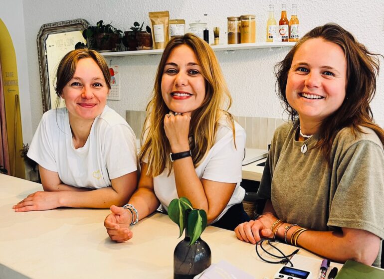 Studio Tribu est un studio de yoga qui propose également des soins, une cantine végétarienne et un petit concept store de produits locaux. (tribu)