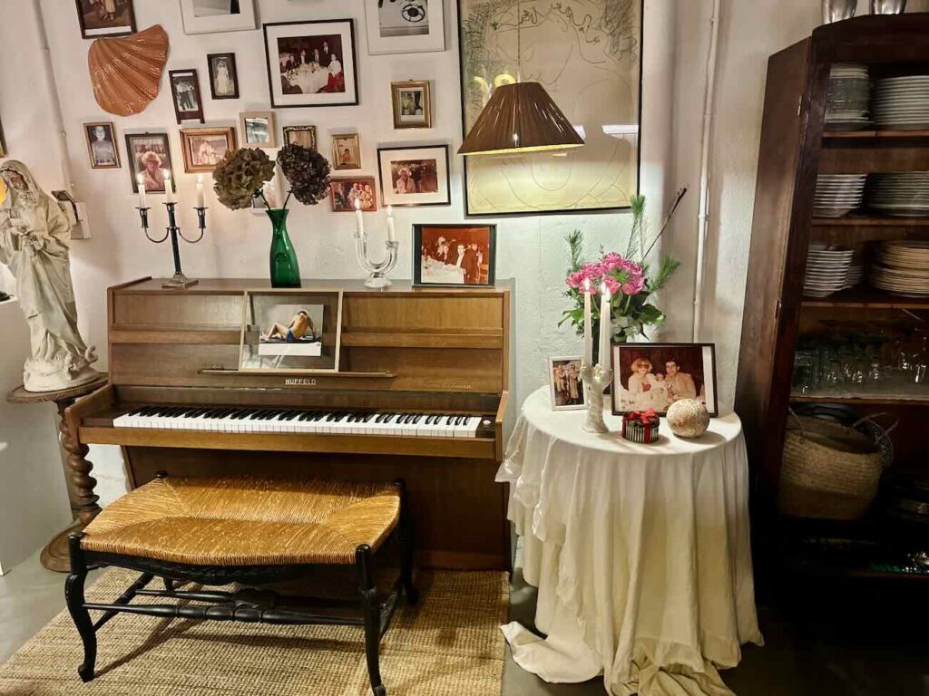 L'atelier Renata est la table d’hôtes d’Erika Blu installée dans un ancien atelier d'artiste à Marseille bougies)