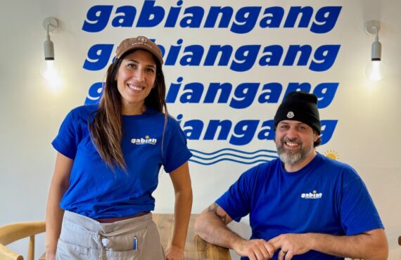 À deux pas du Vieux-Port et de la plage des Catalans, Gabian revisite la cuisine provençale en version street food : buns à la daube ou à l’aïoli, plats du jour, café de spécialité et pâtisseries maison, du petit déjeuner au goûter, de 8h à 18h. (Axel et Eva)