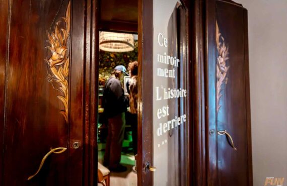 La Komu 49, c’est la nouvelle adresse aux Réformés qui rassemble dans un même lieu une boutique de meubles et de déco vintage un salon de café/thé un espace d’ateliers créatifs et DIY et une galerie ouverte aux artistes émergents et créateurs locaux (pièce secrète)