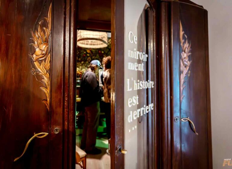 La Komu 49, c’est la nouvelle adresse aux Réformés qui rassemble dans un même lieu une boutique de meubles et de déco vintage un salon de café/thé un espace d’ateliers créatifs et DIY et une galerie ouverte aux artistes émergents et créateurs locaux (pièce secrète)