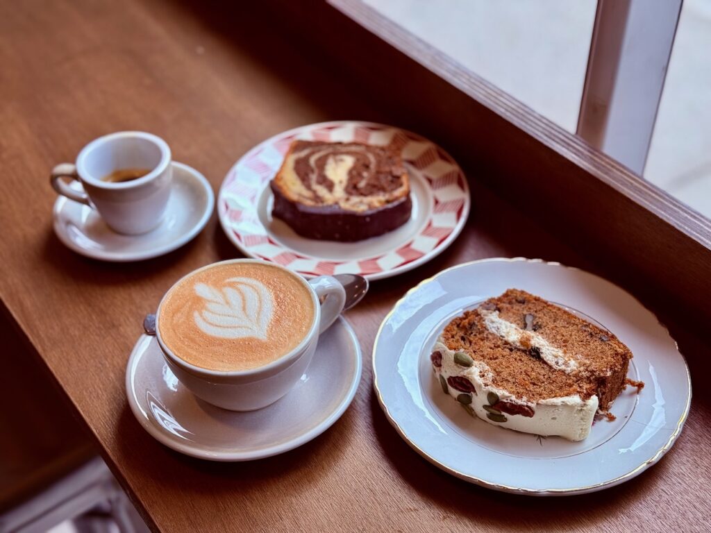 Pause est un coffee shop et une cantine situé à deux pas des Catalans à Marseille