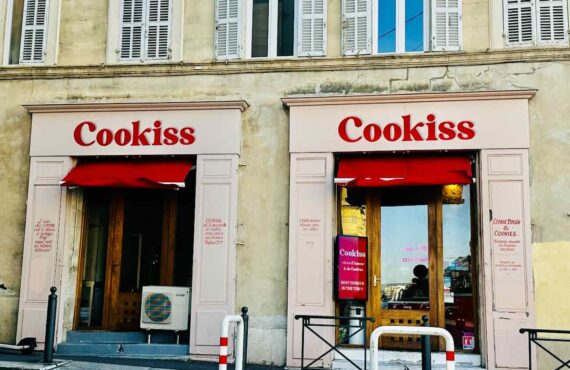 Cookiss est une boutique de cookies artisanaux à Marseille spécialisée dans le Cookie Dough (devanture)