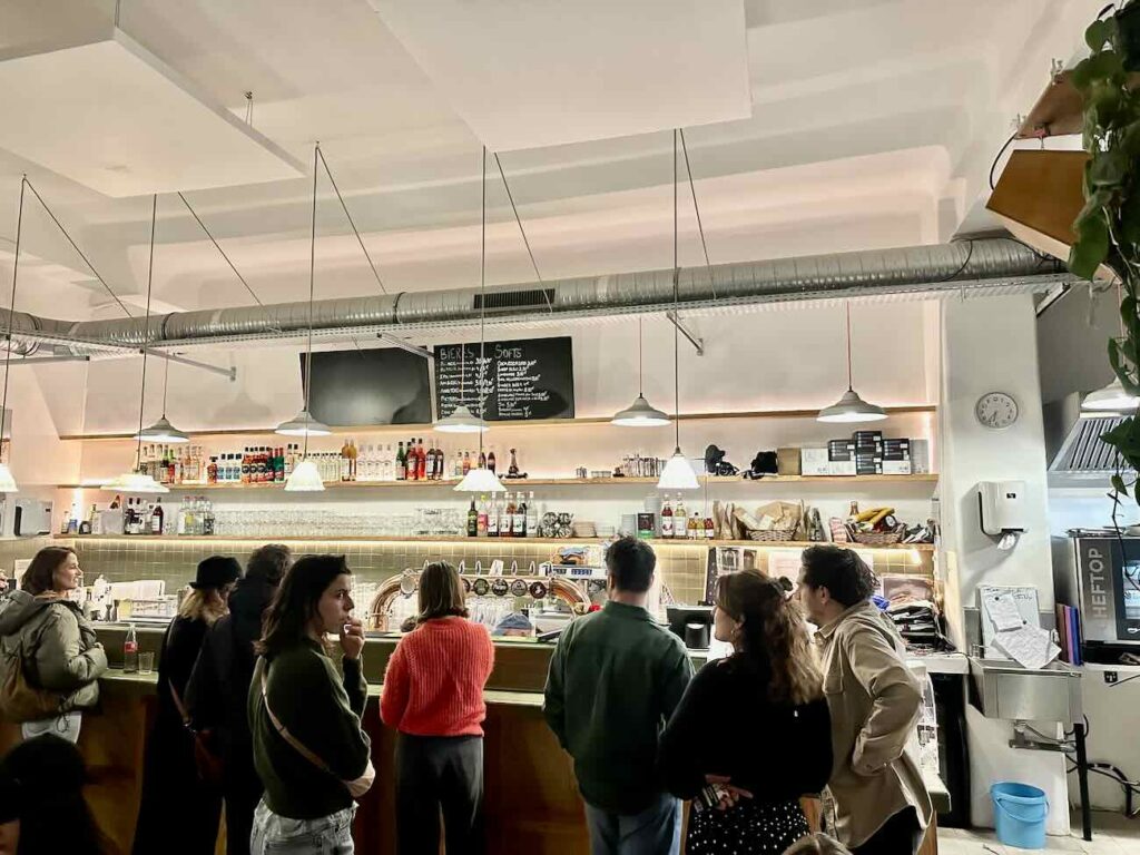 La Mûrisserie est un tiers lieu culturel situé sur le Cours Julien à Marseille. Il propose un bar, une cantine, un lieu culturel et un espace coworking (bar)