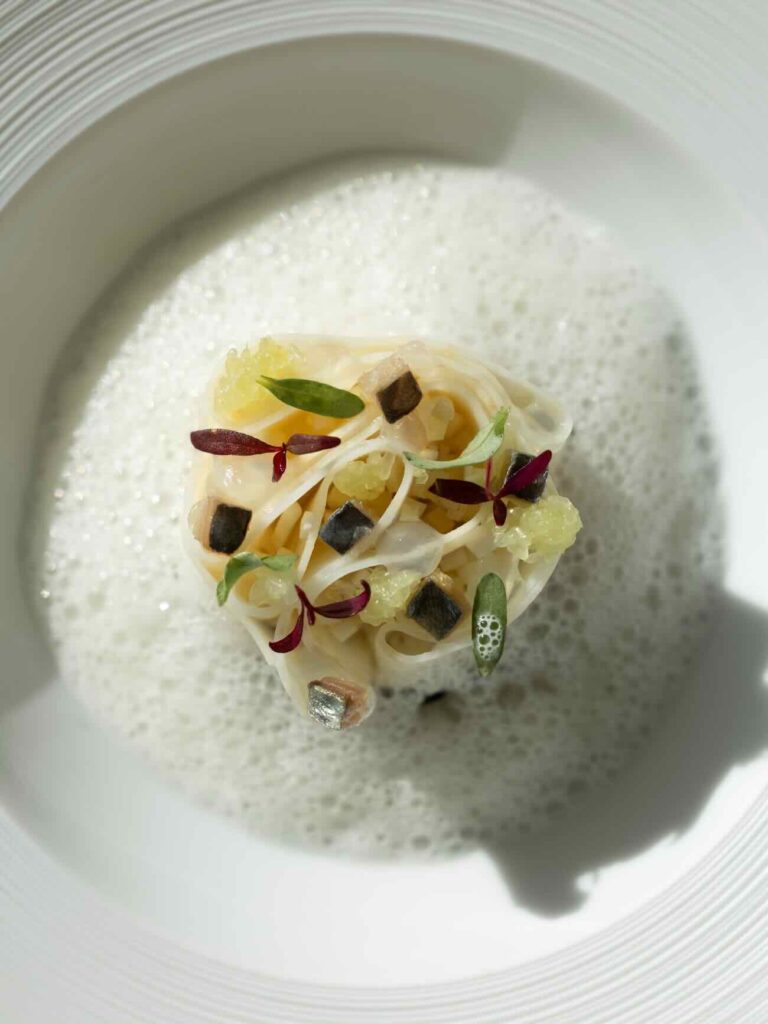 Auffo : restaurant gastronomique de Coline Faulqier au Vallon de Auffes de Marseille (emulsion))