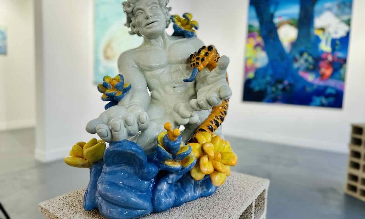 Peralta Gallery est une jeune galerie qui se consacre à la promotion de talents émergents en art contemporain. Elle est situé face au Palais de justice de Marseille (dieu)