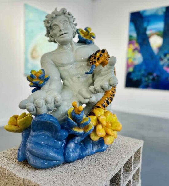 Peralta Gallery est une jeune galerie qui se consacre à la promotion de talents émergents en art contemporain. Elle est situé face au Palais de justice de Marseille (dieu)