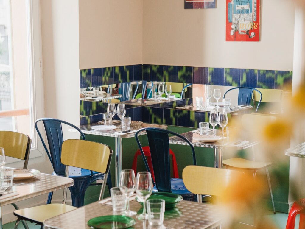 Khantok est un restaurant aux accents vietnamiens et laotiens situé dans le 5e arrondissement de Marseille, entre Camas et place Sébastopol, avec un rooftop à ne pas manquer. (premier étage)