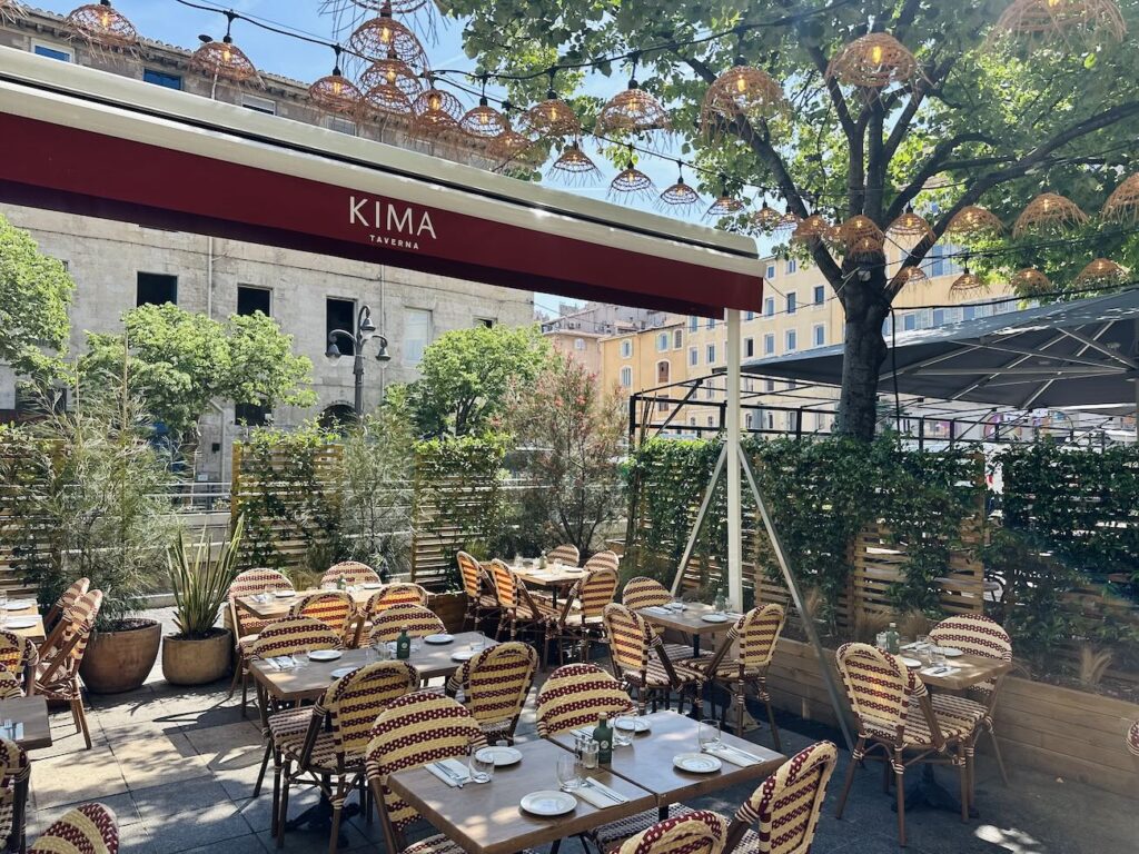 Kima Taverna - restaurant grec et méditerranéen à Marseille (terrasse)