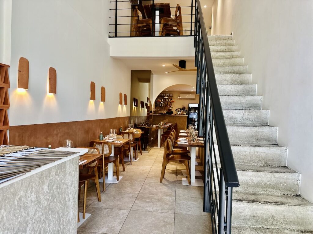 Kima Taverna - restaurant grec et méditerranéen à Marseille (salle)