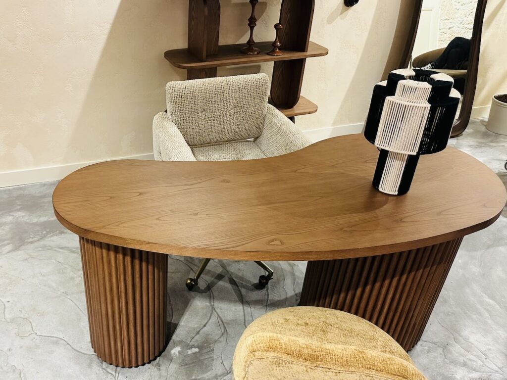 Showroom-boutique mobilier et décoration (bureau)