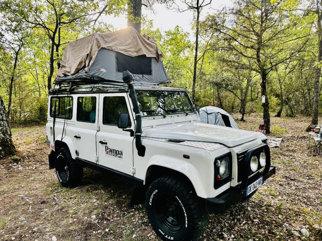 Pampa Cruz est une plateforme de location de 4x4 aménagés entre particuliers. Elle propose des véhicules partout dans le monde (verdon)