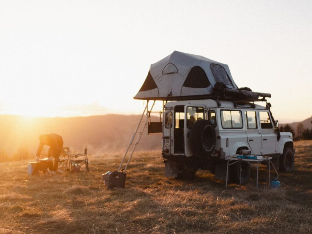 Pampa Cruz est une plateforme de location de 4x4 aménagés entre particuliers. Elle propose des véhicules partout dans le monde (dejeuner)