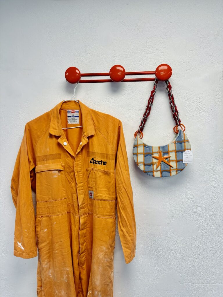 Le Mesure Créatif Club est un espace d'exposition et coworking culturel qui favorise les rencontres entre créatifs lors d'événements culturels éphémères (combi)