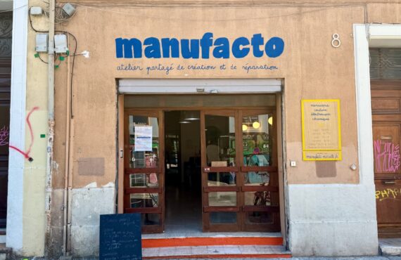 Manufacto est un atelier partagé et multidisciplinaire du 5e arrondissement de Marseille, avec une vraie démarche de réemploi. (devanture)