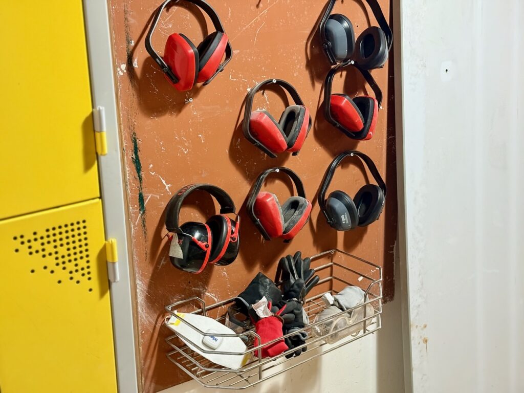 Manufacto est un atelier partagé et multidisciplinaire du 5e arrondissement de Marseille, avec une vraie démarche de réemploi.
