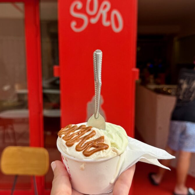 À Marseille, Soro est une maison glacée signée Romain et Anne-Sophie : gelato et sorbets maison, fruits de saison locaux, recettes désucrées et cornets maison. (glace)