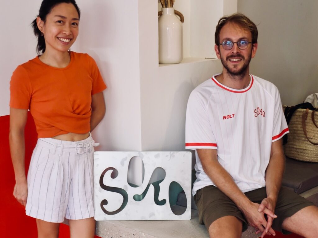 À Marseille, Soro est une maison glacée signée Romain et Anne-Sophie : gelato et sorbets maison, fruits de saison locaux, recettes désucrées et cornets maison. (portrait intérieur)