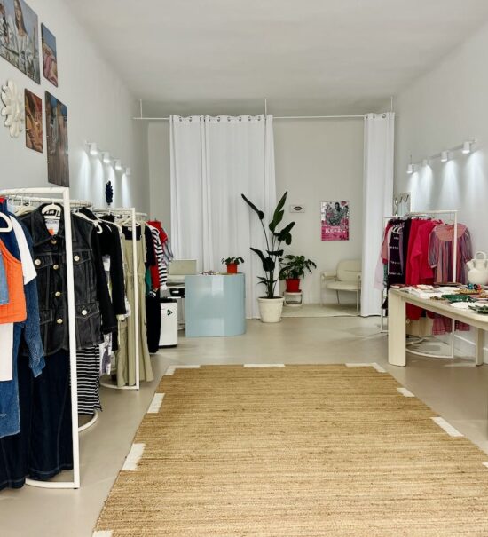 À Marseille, Studio Rococo est un nouveau lieu hybride imaginé par Ilana Guershovsky, à la croisée de la mode vintage, de la décoration et de l’architecture intérieure (interieur)