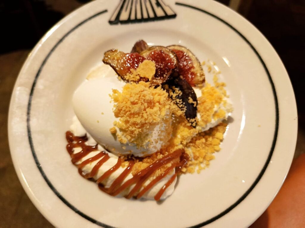 À Marseille, Tunnel est à mi-chemin entre bar à vin et resto de petites assiettes. Une cuisine instinctive et décomplexée, pensée pour être partagée (dessert)